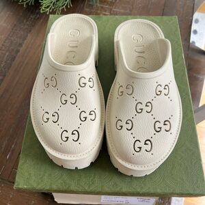 Gucci Beige GG Patterned Clogs